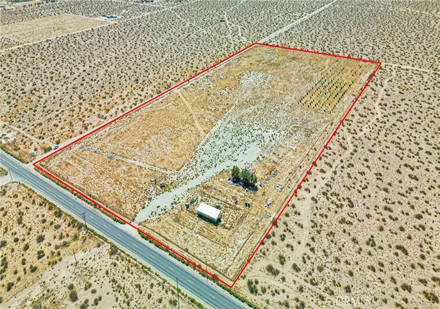 1st image of 33633 Old Woman Spring Rd, Lucerne Valley, CA 92356 | MLS# HD26046658