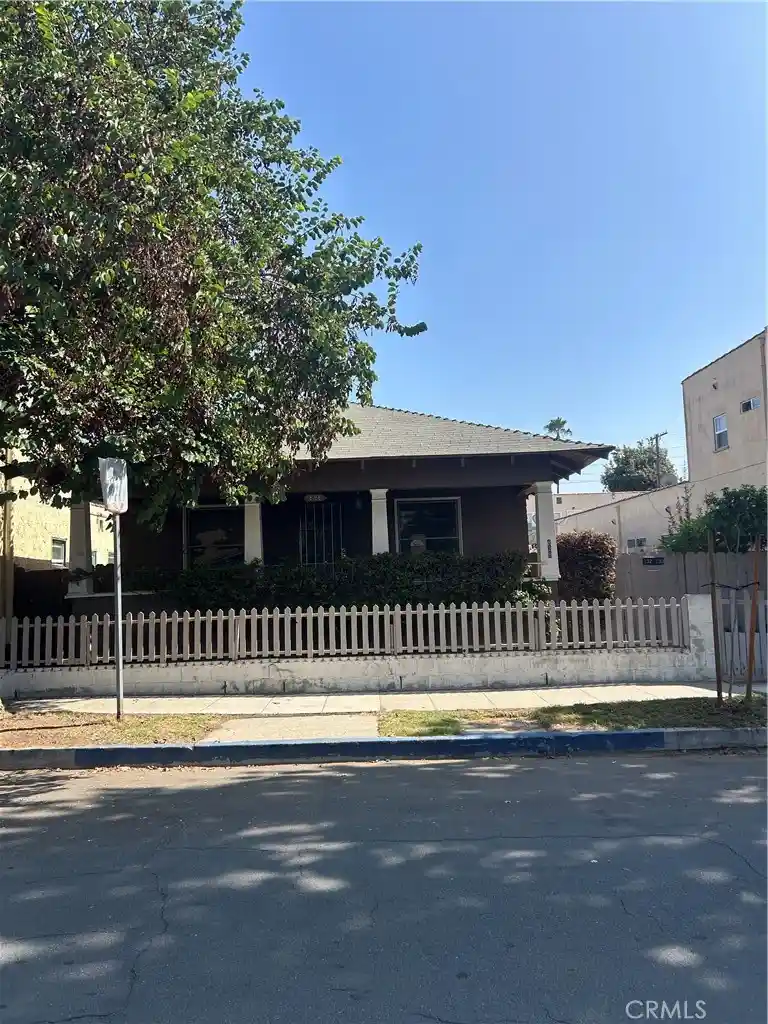 Photo 1 of Sale Pending at 828 Maine, Long Beach, CA 90813 | MLS# SB26046074 | Listing updated on 2026-10-23