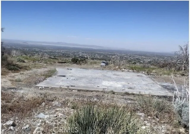 2nd image of 28401 263rd St E, Llano, CA 93544 | MLS# HD26047272
