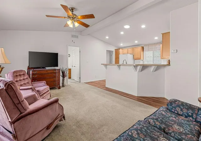 5th image of 14089 Pomegranate Ave #214, Poway, CA 92064 | MLS# 260005026SD