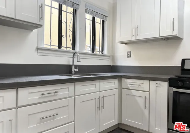 Homes for sale in Long Beach, CA | 444 Chestnut Ave, Long Beach, CA 90802 | MLS# 26659109