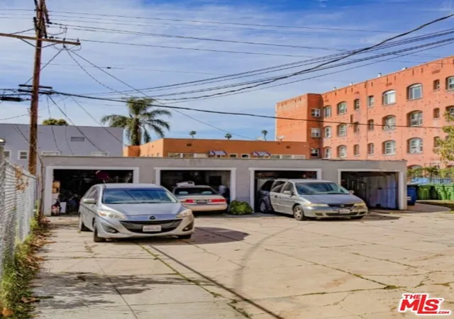 2nd image of 165 S Catalina St, Los Angeles, CA 90004 | MLS# 26659743
