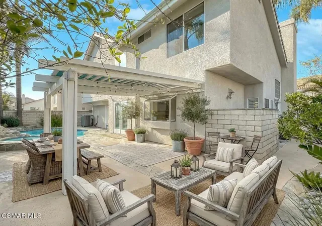 Photo 1 of Sale Pending at 5118 Churchwood Dr, Oak Park, CA 91377 | MLS# 226000992 | Listing updated on 2026-03-10
