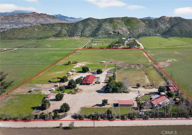3rd image of 31420 Palm Ave, Hemet, CA 92543 | MLS# SW26046420