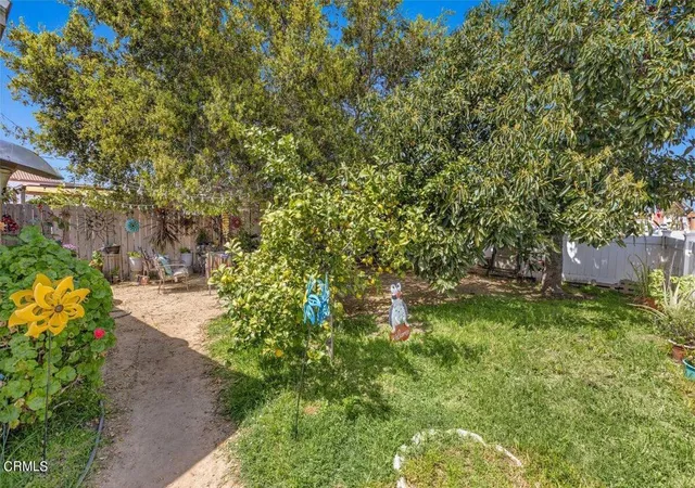 Listing Photo 4 - Condo for sale in building located at 120 S Ojai St, Santa Paula, CA 93060