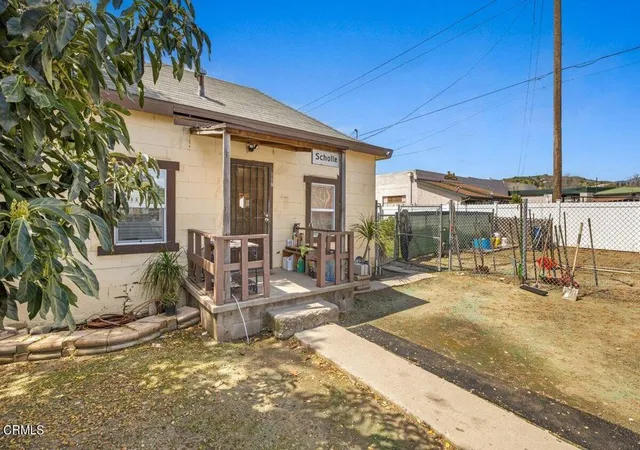 6th image of 120 S Ojai St, Santa Paula, CA 93060 | MLS# V1-35010