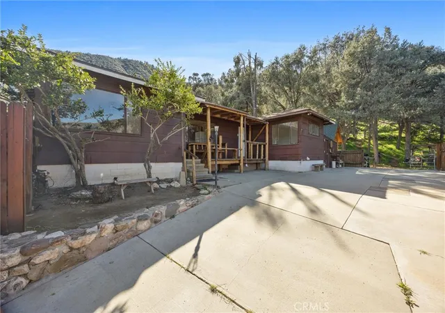1st image of 209 E End, Frazier Park, CA 93225 | MLS# SR26047404