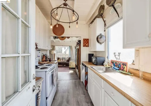 3rd image of 4 4 Beach Ave, Dillon Beach, CA 94929 | MLS# 41125958