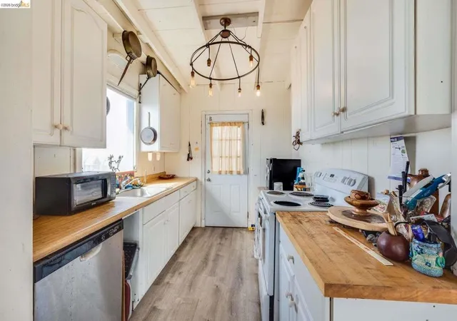 5th image of 4 4 Beach Ave, Dillon Beach, CA 94929 | MLS# 41125958