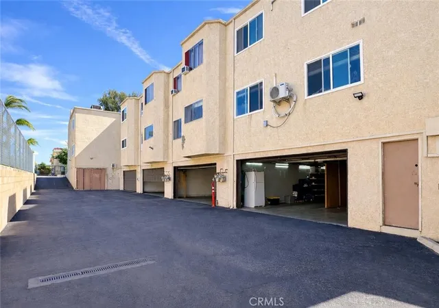 26th image of 9053 Willis, Panorama City, CA 91402 | MLS# DW26047655