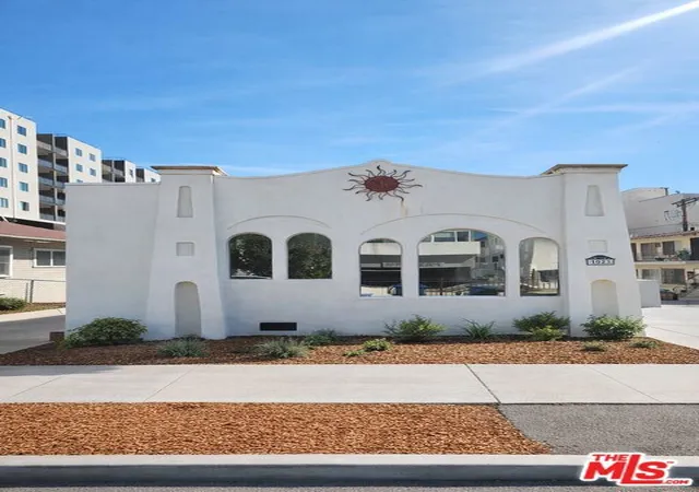1st image of 1028 S Serrano Ave, Los Angeles, CA 90006 | MLS# 26660099