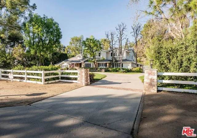 Homes for sale in Hidden Hills, CA | 23939 Long Valley Rd, Hidden Hills, CA 91302 | MLS# 26660065