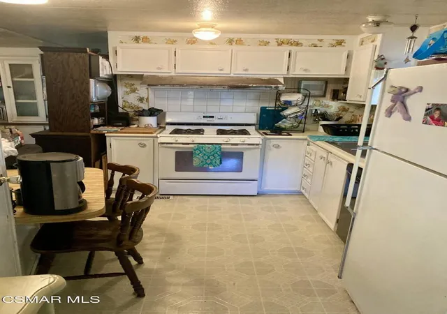 Photo 4 of Manufactured home for sale at 15750 Arroyo Dr #168, Moorpark, CA 93021 | MLS# 226001001 | Listing updated on 2026-09-30