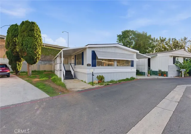 4th image of 141 E Coronado Ln, Tustin, CA 92780 | MLS# PW26048216