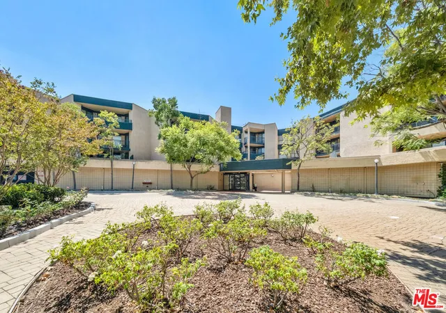 Homes for sale in Los Angeles, CA | 4589 Via Marisol, Los Angeles, CA 90042 | Houzeo