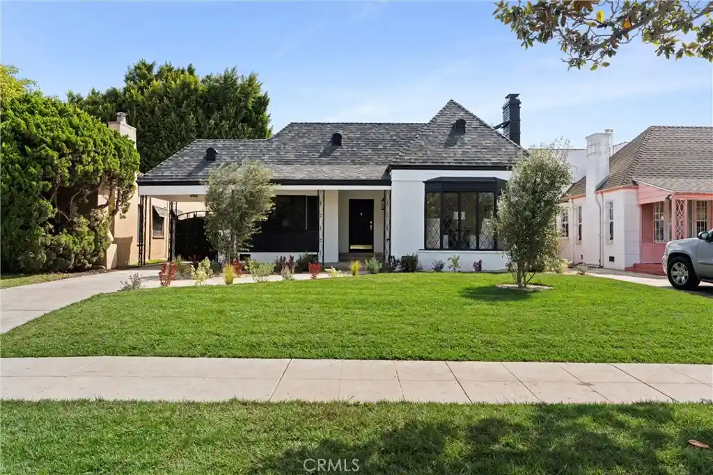 Photo 1 of Single family home for sale at 158 S Formosa Ave, Los Angeles, CA 90036 | MLS# SR26047566 | Listing updated on 2026-08-04