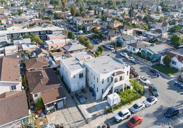 3rd image of 545 Eastmont Ave, Los Angeles, CA 90022 | MLS# PW26048383