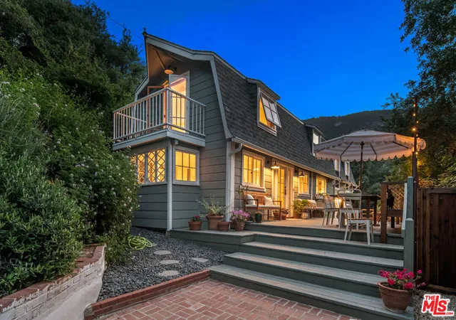 Homes for sale in Topanga, CA | 1238 Fernwood Pacific Dr, Topanga, CA 90290 | MLS# 26660327