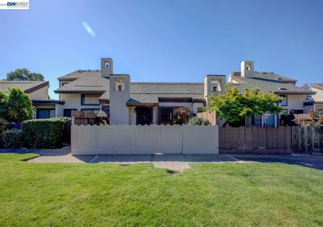 Homes for sale in Manteca, CA | 1414 Pajaro Avenue #41, Manteca, CA 95336 | MLS# 41126064