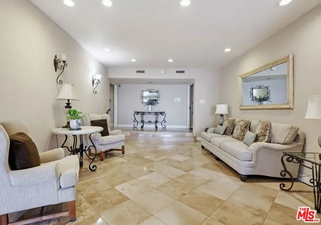 Homes for sale in Los Angeles, CA | 11656 Montana Ave, Los Angeles, CA 90049