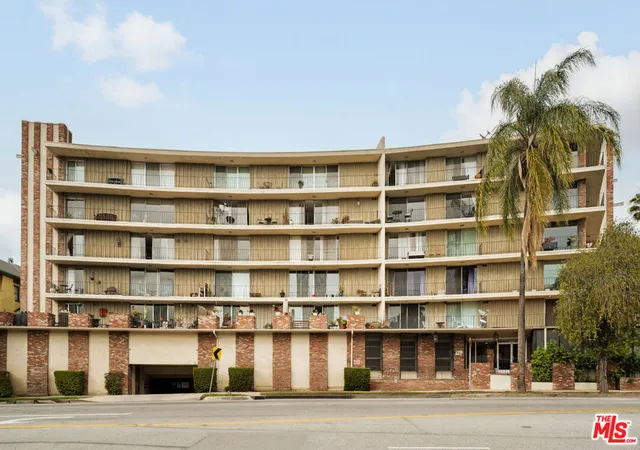 12th image of 2260 N Cahuenga Blvd #405, Los Angeles, CA 90068 | MLS# 26659903