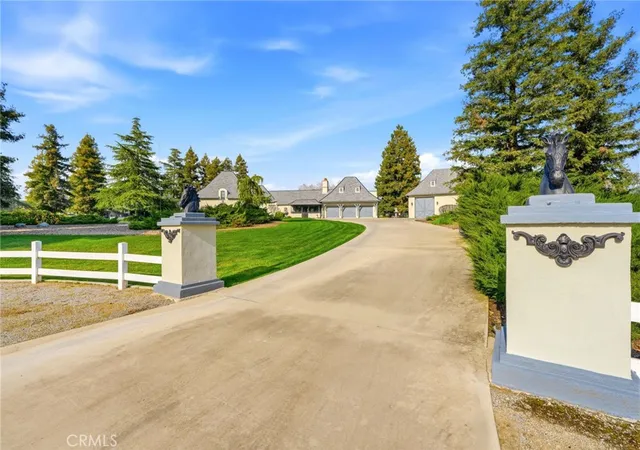 3rd image of 31311 Melanie Ct, Springville, CA 93265 | MLS# PI26047325