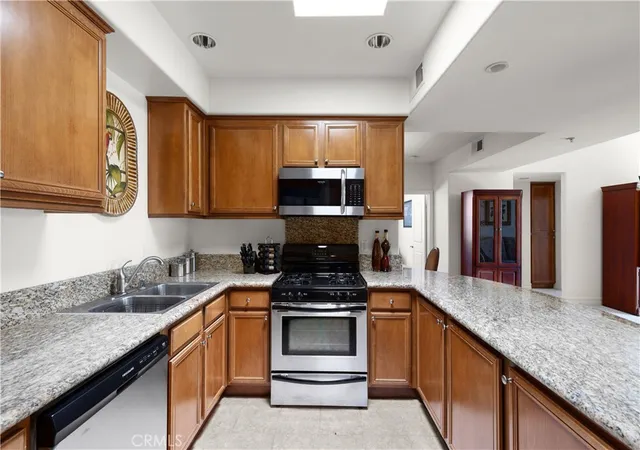 Photo 3 of Condo for sale at 14343 Burbank Blvd #301, Van Nuys, CA 91401 | MLS# SR26047958 | Listing updated on 2026-09-29