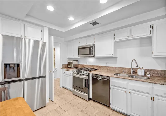 Homes for sale in Sherman Oaks, CA | 15335 Magnolia #215, Sherman Oaks, CA 91403 | MLS# SR26025828