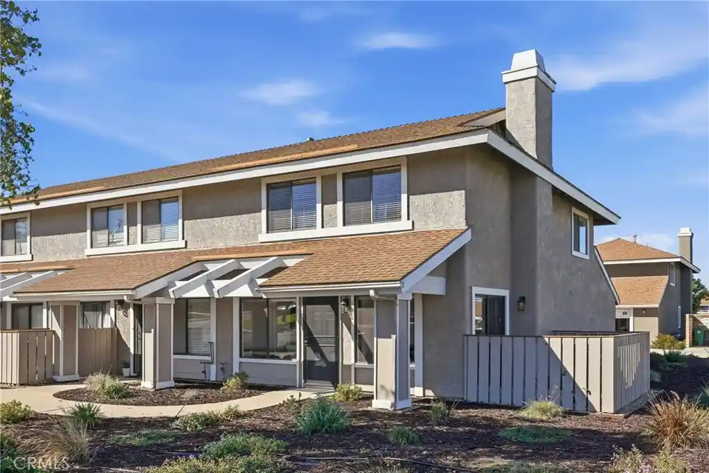 Listing Photo 2 - Condo for sale in 1193 E Foster located at 1193 E Foster, Santa Maria, CA 93455 - Unit 1193 E Foster