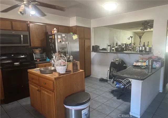 Photo 3 of Sale Pending at 2110 Sandalwood Dr, El Centro, CA 92243 | MLS# CV26048765 | Listing updated on 2026-09-02