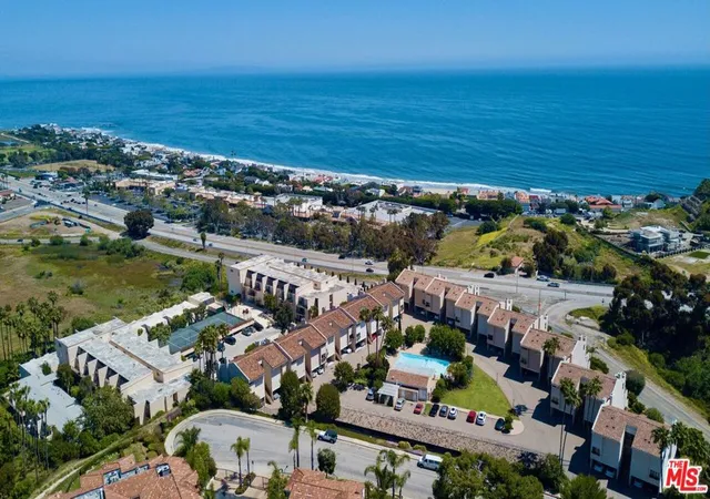 Homes for sale in Malibu, CA | 23908 De Ville Way, Malibu, CA 90265 | Houzeo
