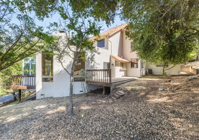 4th image of 17710 Holiday Dr, Morgan Hill, CA 95037 | MLS# ML82037401