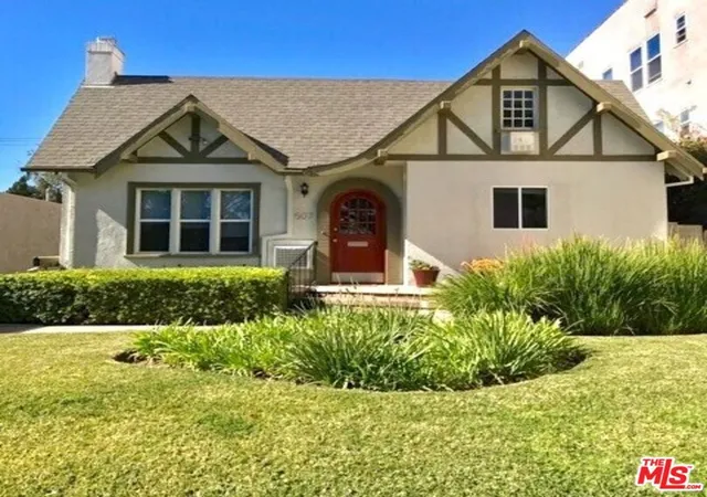 2nd image of 507 N Larchmont Blvd, Los Angeles, CA 90004 | MLS# 26660587