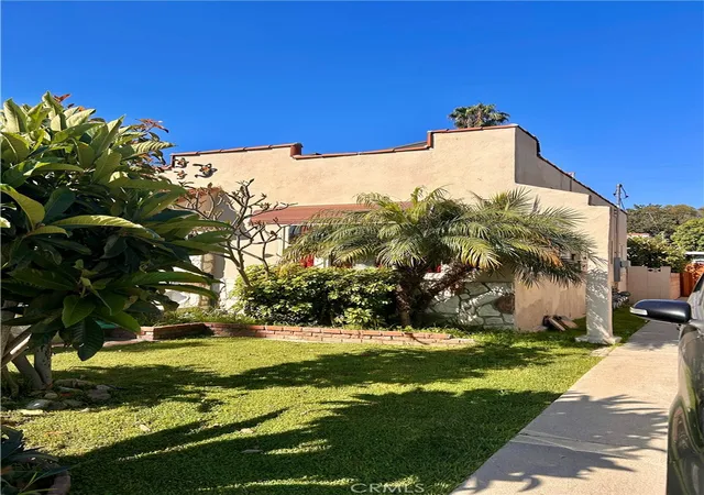 Photo 3 of Single family home for sale at 6147 Gundry, Long Beach, CA 90805 | MLS# IV26048212 | Listing updated on 2026-10-07