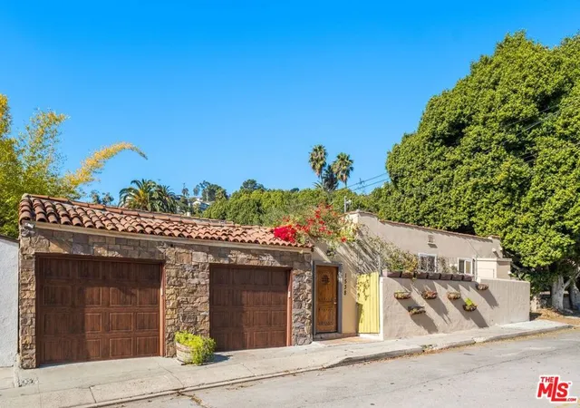 19th image of 1538 N Crescent Heights Blvd, West Hollywood, CA 90046 | MLS# 26660425