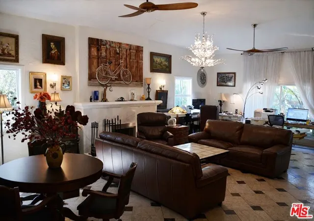 3rd image of 1538 N Crescent Heights Blvd, West Hollywood, CA 90046 | MLS# 26660425