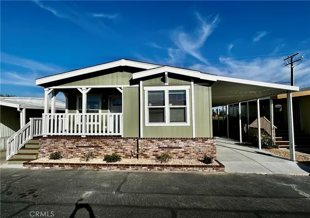 1st image of 675 W Oakland Ave #B8, Hemet, CA 92543 | MLS# SW26049285