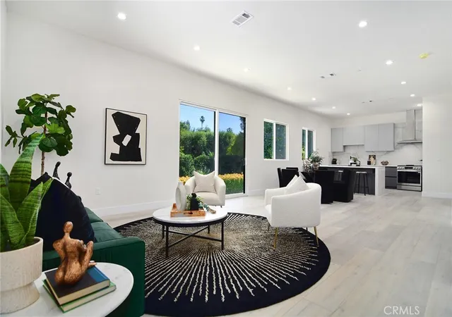 5th image of 20100 Hatteras St, Woodland Hills, CA 91367 | MLS# SR26049405