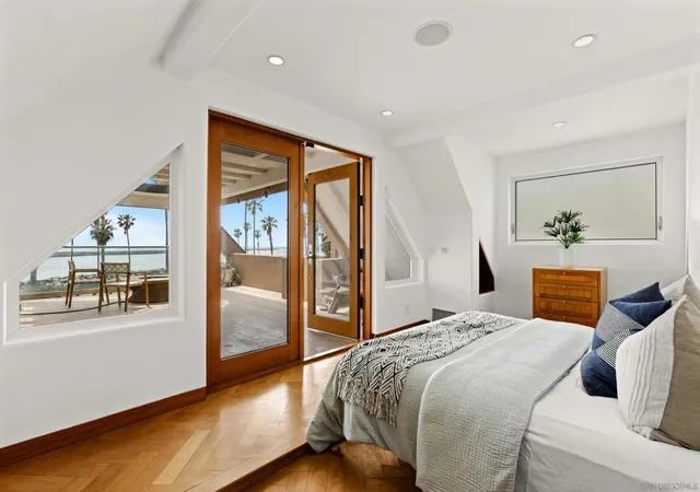 5th image of 2617 Ocean Front Walk, San Diego, CA 92109 | MLS# 260005310SD