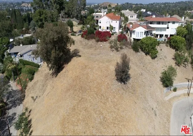 4th image of 5015 Calatrana Dr, Woodland Hills, CA 91364 | MLS# 26660817