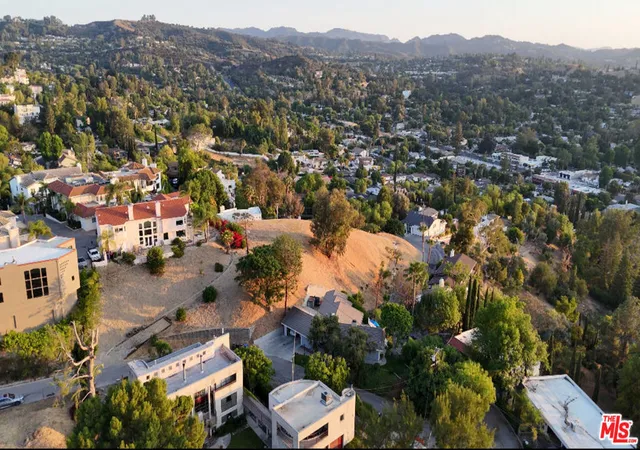 2nd image of 0 Calatrana Dr, Woodland Hills, CA 91364 | MLS# 26660795