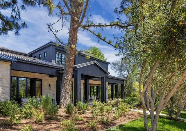 Homes for sale in Hidden Hills, CA | 24341 Rolling View Rd, Hidden Hills, CA 91302 | MLS# SR26048671