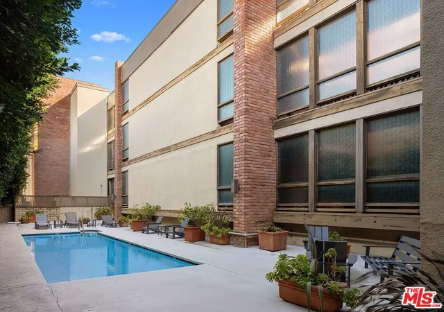 Homes for sale in Beverly Hills, CA | 141 S Linden Dr #204, Beverly Hills, CA 90212 | MLS# 26660903