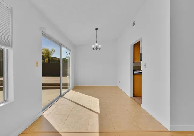 5th image of 9931 Knollview Dr, Spring Valley, CA 91977 | MLS# PTP2601733