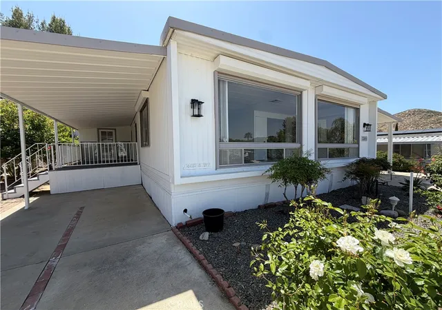 3rd image of 22895 Skylink Dr, Canyon Lake, CA 92587 | MLS# SW26036807