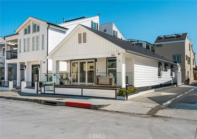 Photo 2 of Single family home for sale at 306 Alvarado Pl, Newport Beach, CA 92661 | MLS# PW26049798 | Listing updated on 2026-09-29