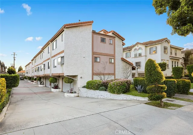 Photo 2 of Townhouse for sale at 1006 Arcadia #D, Arcadia, CA 91007 | MLS# WS26049879 | Listing updated on 2026-09-20