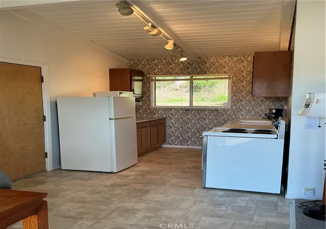 Photo 4 of Single family home for sale at 4160 Lakeview Dr, Nice, CA 95464 | MLS# LC26049487 | Listing updated on 2026-08-31