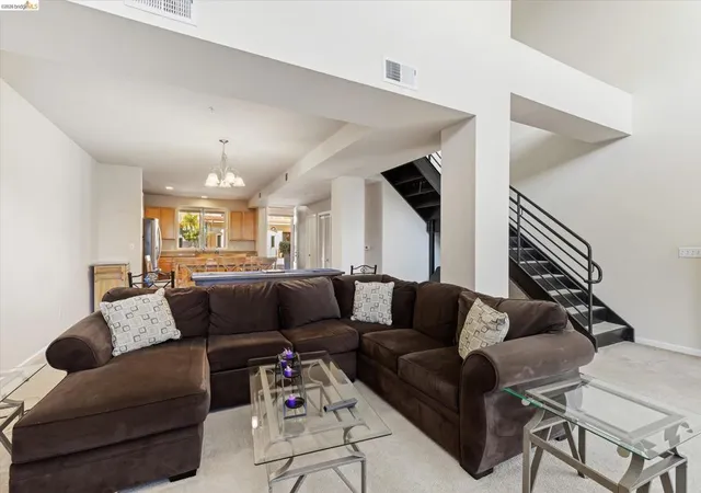 5th image of 88 88 E 6Th St, Pittsburg, CA 94565