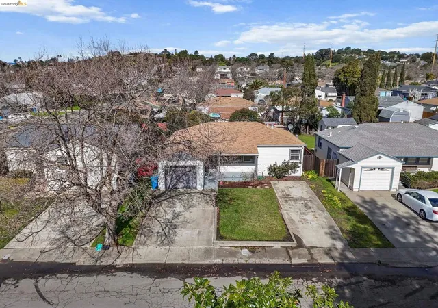 2nd image of 104 104 Foster St, Vallejo, CA 94591 | MLS# 41126390